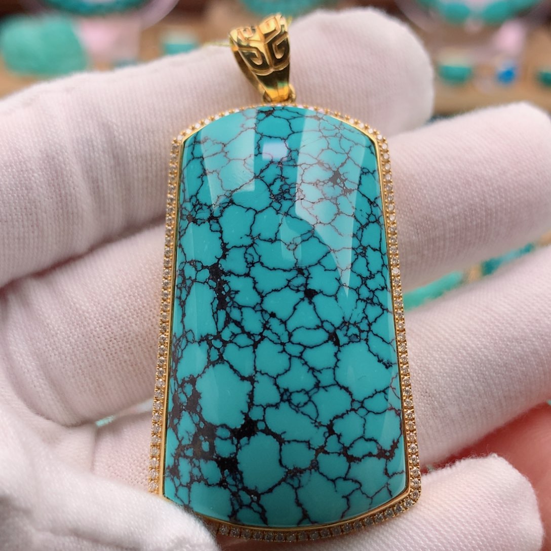 绿松石珠宝奇石18K金镶嵌