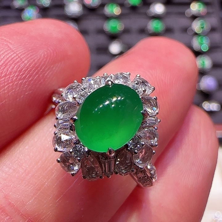 翡翠戒指18K金镶嵌戒指