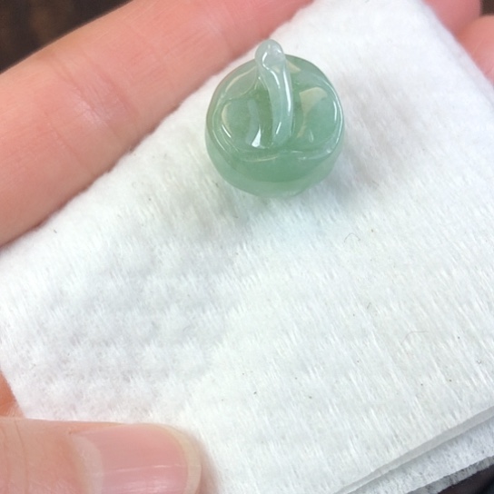 翡翠未镶嵌颈饰缅甸A货，每天下午1点半开播