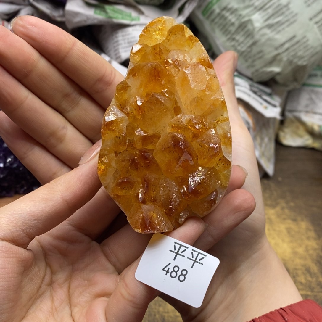 水晶乌拉圭未镶嵌