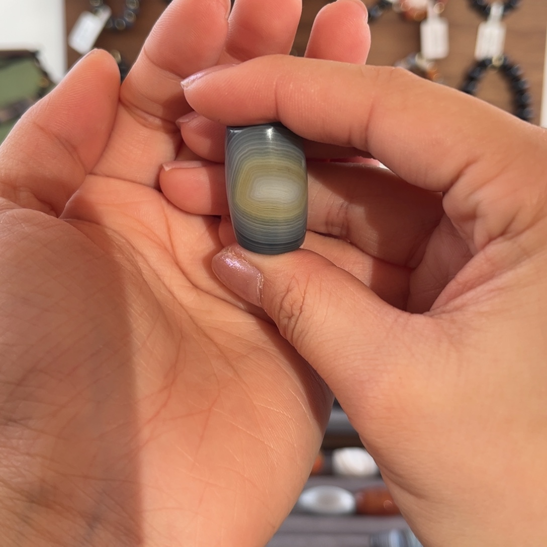 孔***光玛瑙/玉髓合金珠宝奇石