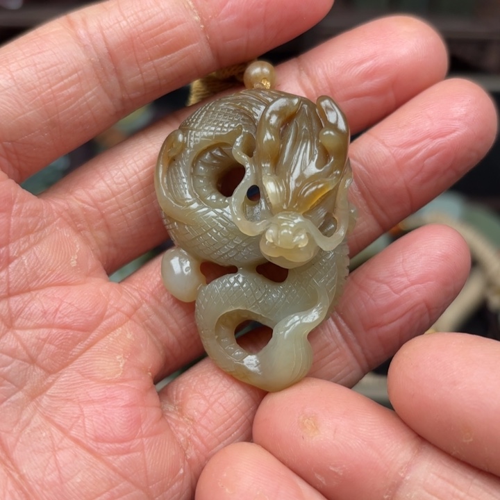和田玉吊坠未镶嵌