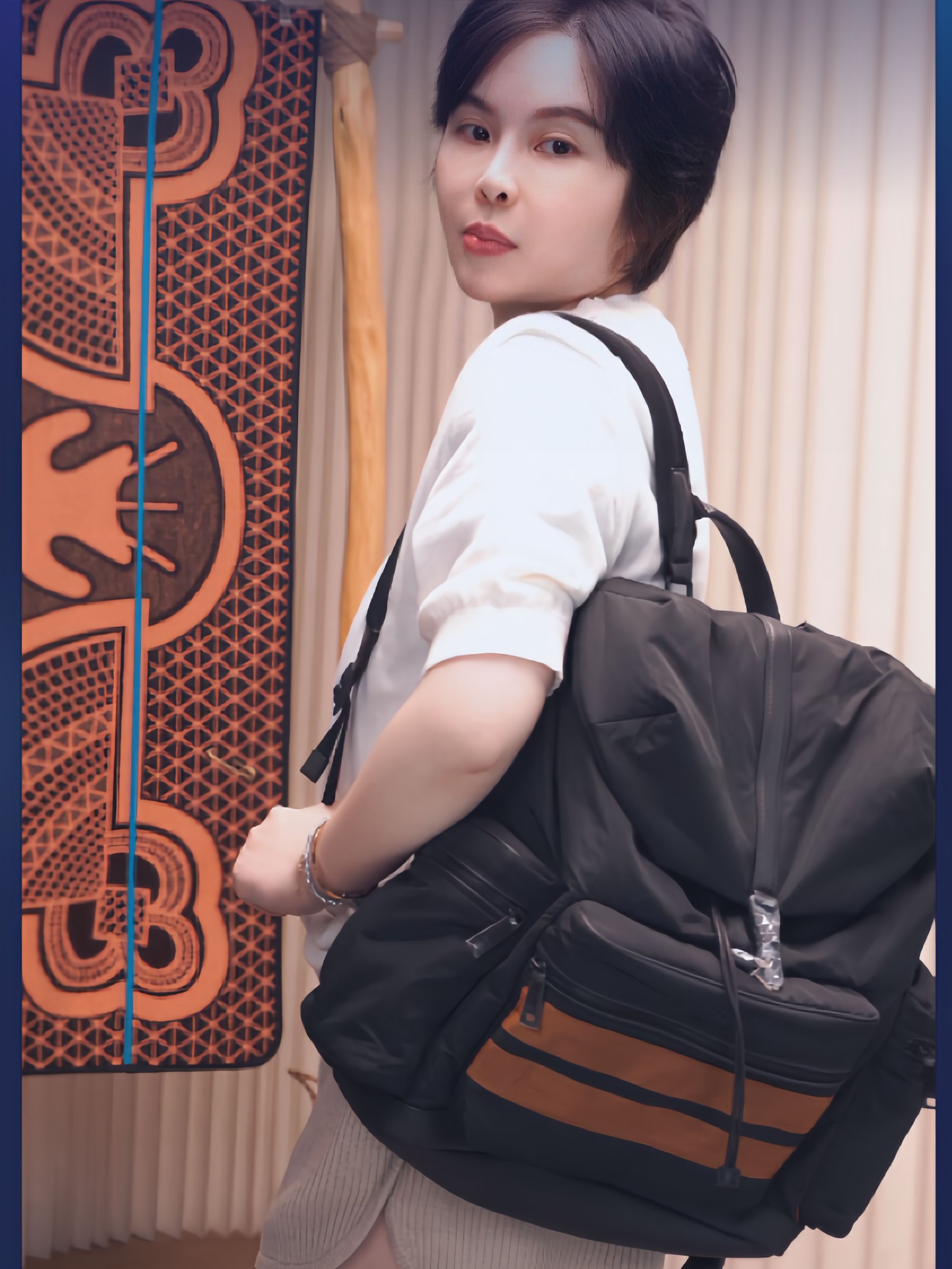 【正经小郑】杰么好看的黑色双肩包