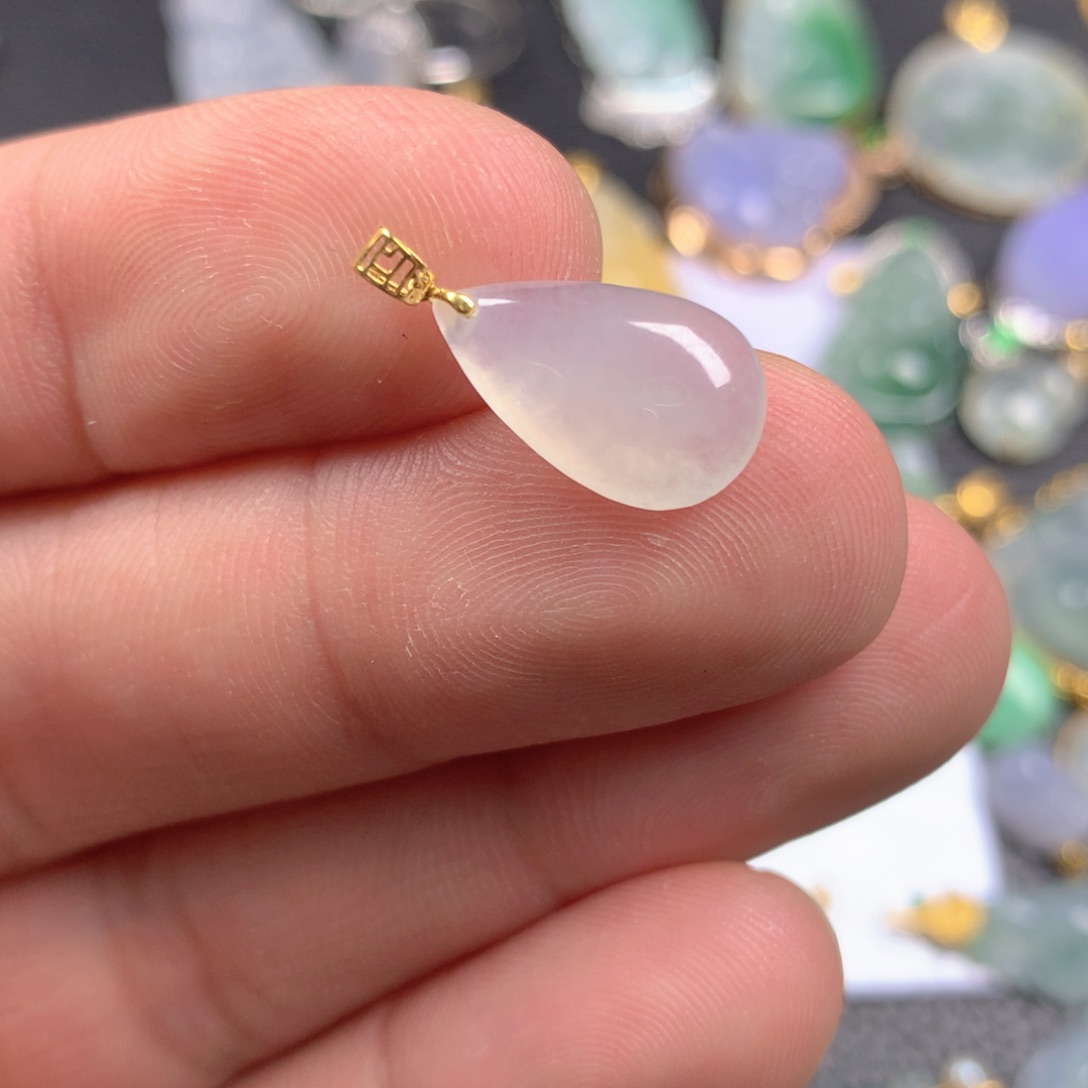 【闪购商品】翡翠颈饰18K金镶嵌翡翠