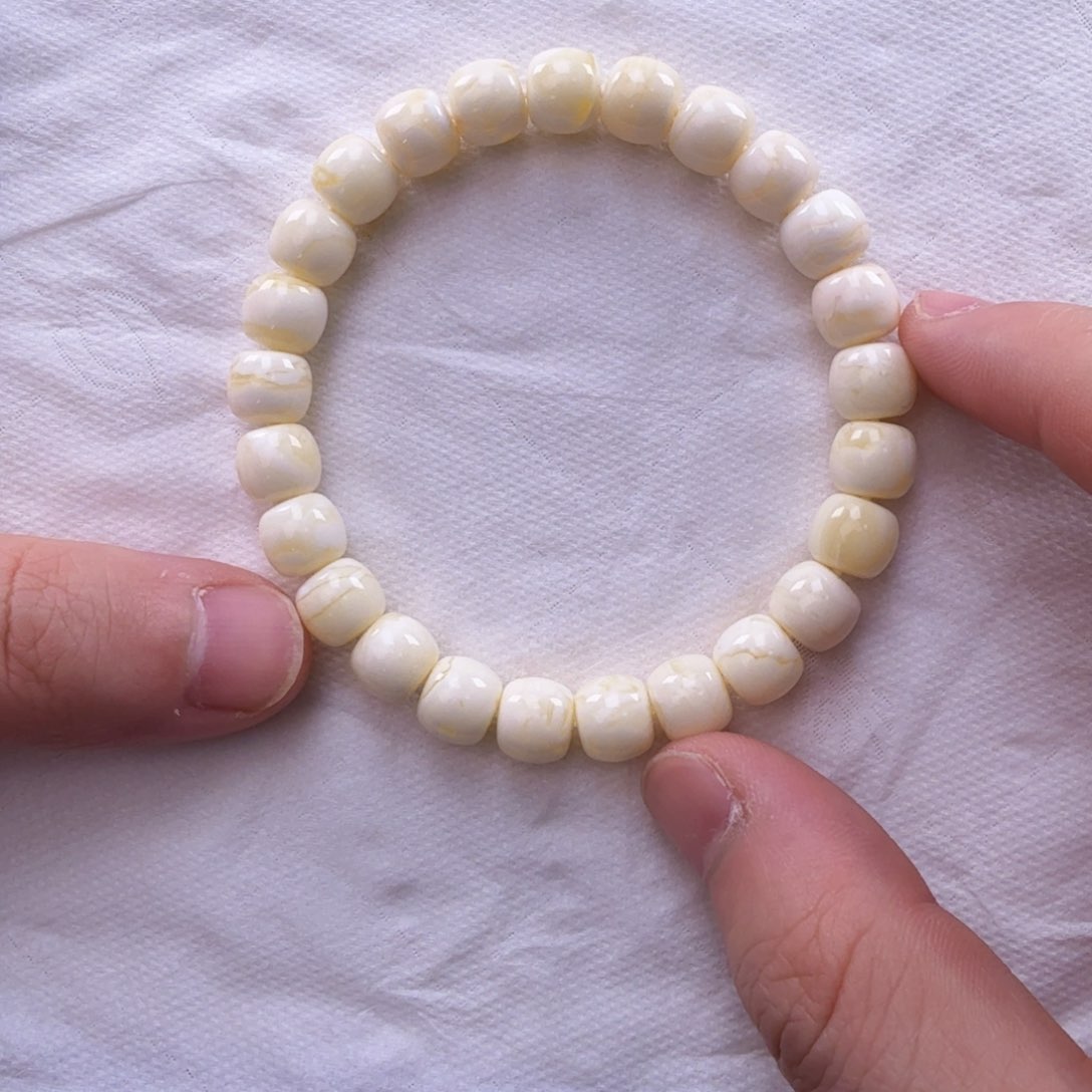 琥珀裸石未镶嵌爱***?天然蜜蜡