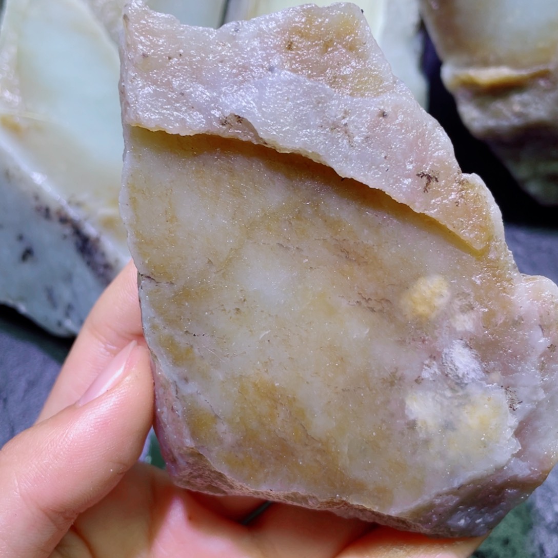 和田玉未镶嵌珠宝半成品