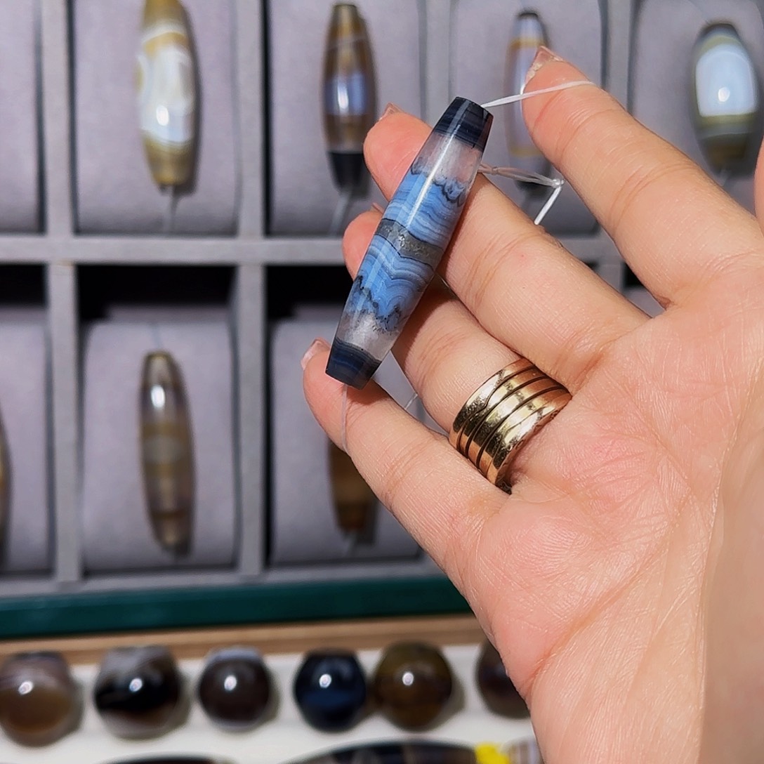 合金颈饰玛瑙/玉髓怪*?