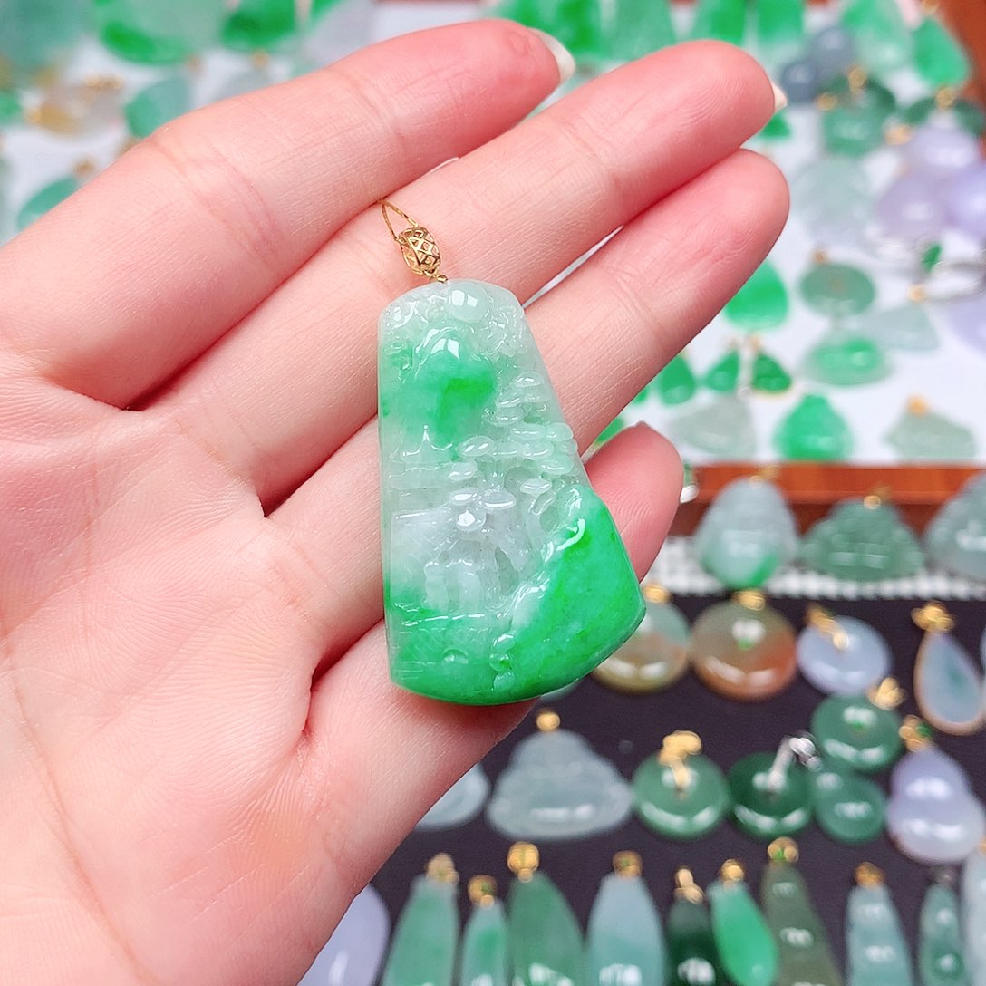翡翠颈饰18K金镶嵌天然翡翠A货