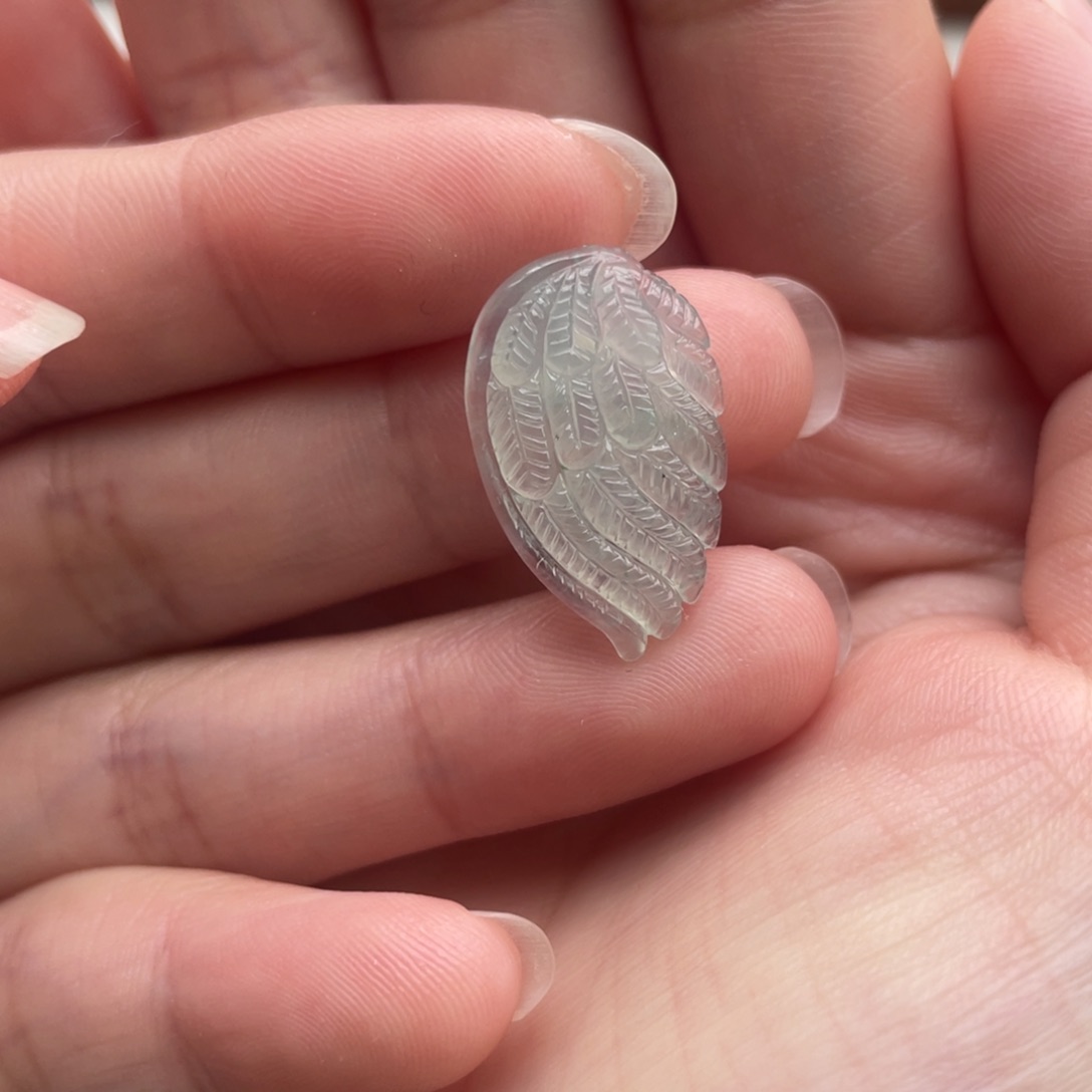 翡翠颈饰未镶嵌羽毛