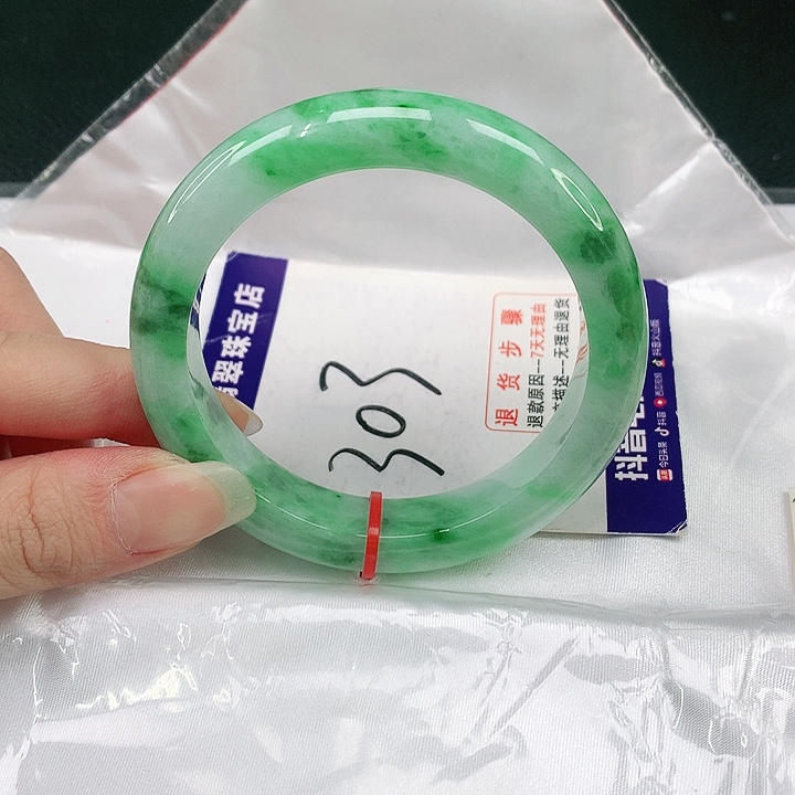 未镶嵌手镯翡翠翡翠手镯