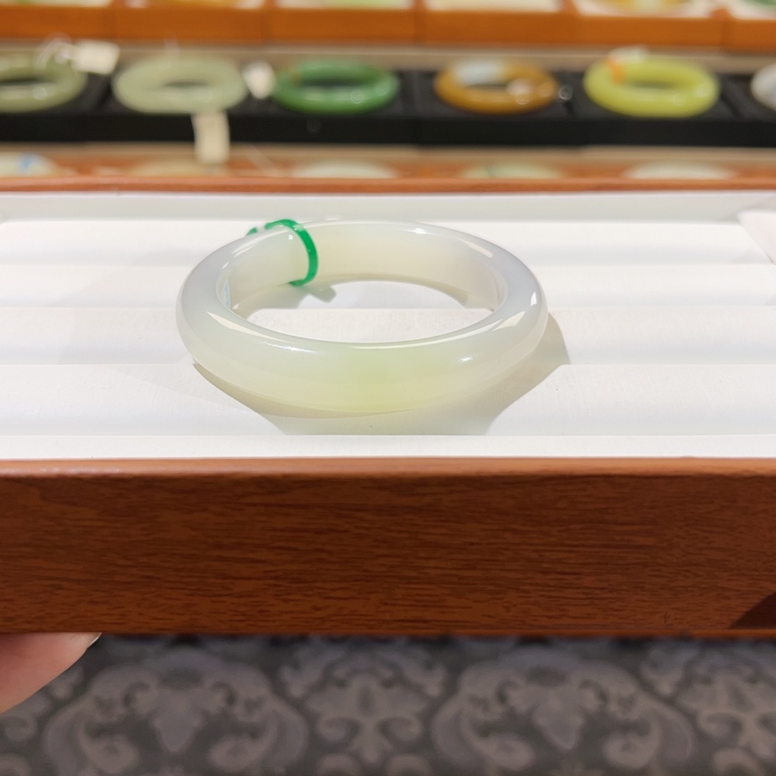 和田玉手镯未镶嵌  【三色、紫翠白】