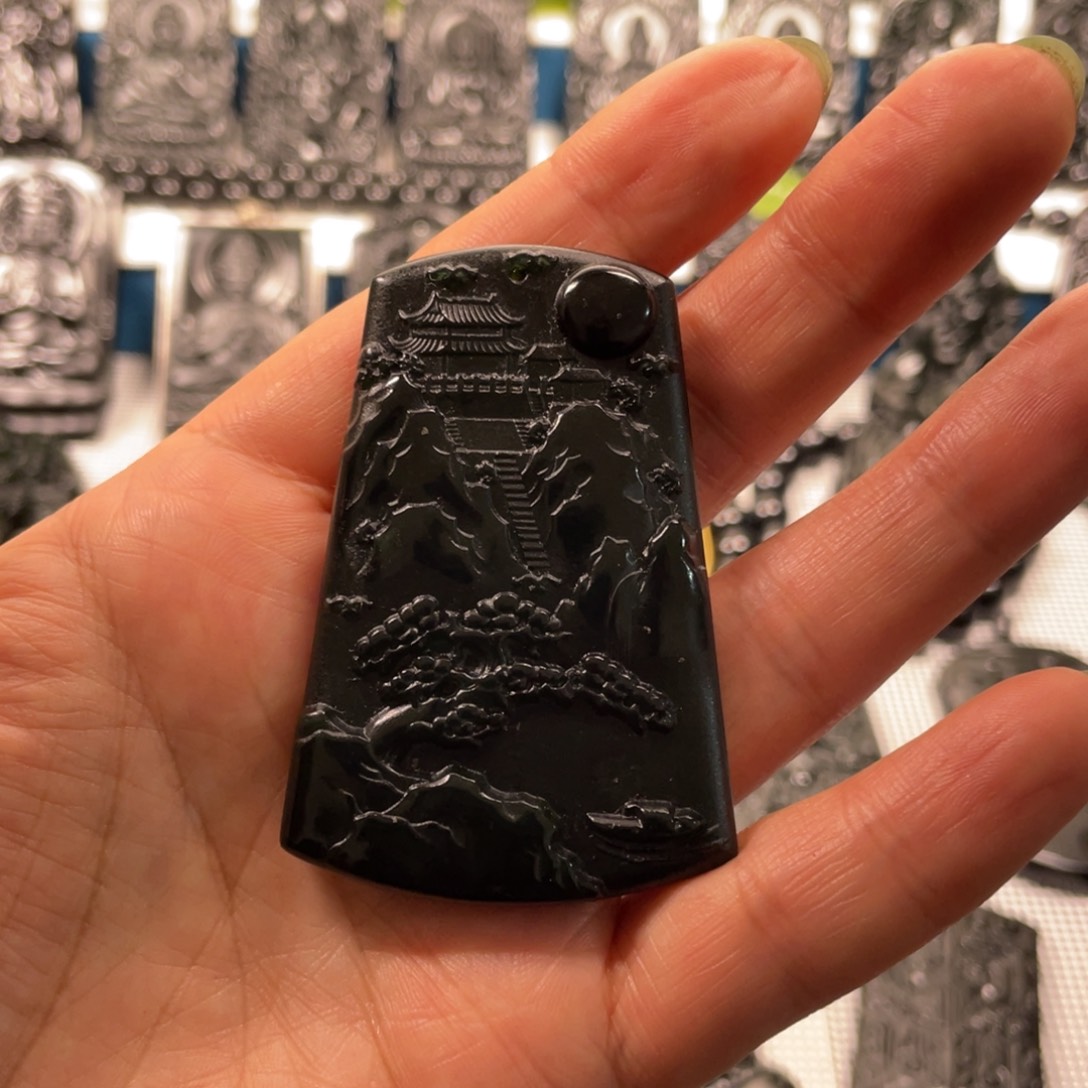 蛇纹石玉未镶嵌吊坠炙***手