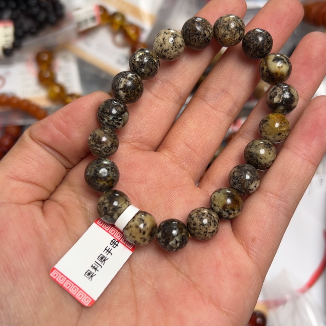 未镶嵌琥珀珠宝奇石285