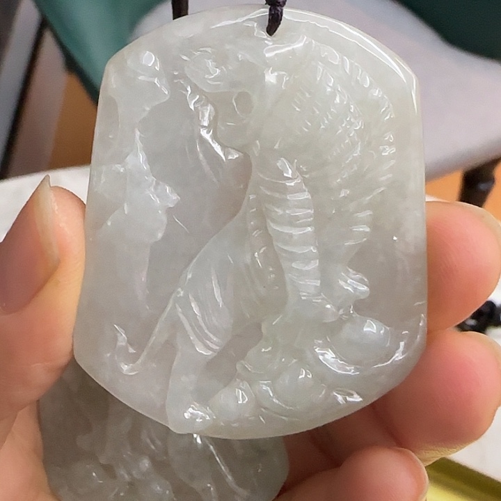 翡翠未镶嵌颈饰吊坠