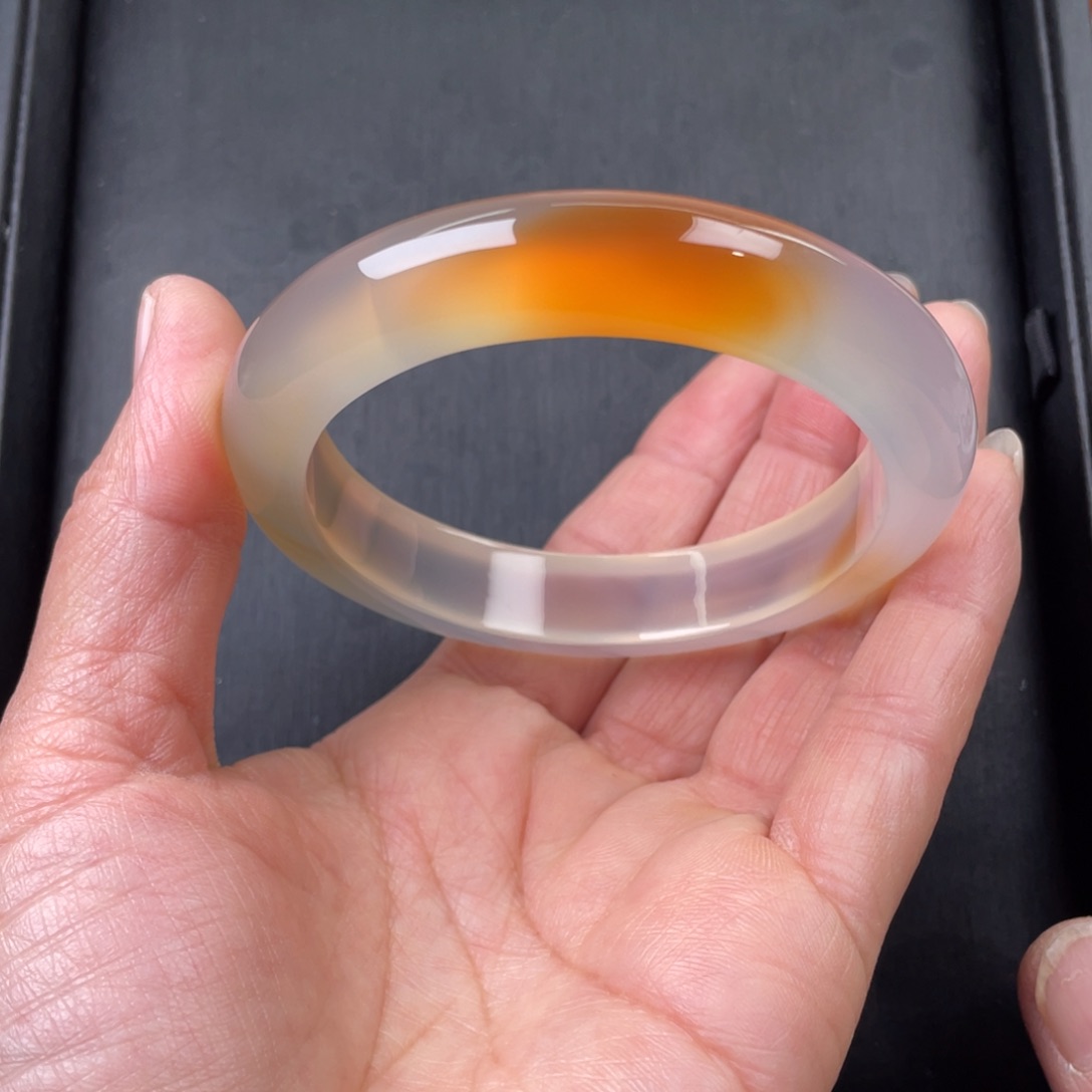 玛瑙/玉髓手镯未镶嵌58圈口