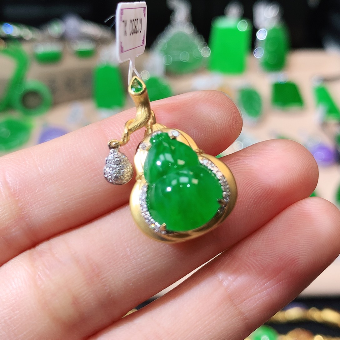 翡翠18K金镶嵌吊坠(不含链)