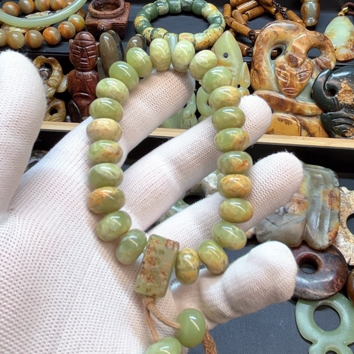 未镶嵌岫岩河磨玉（透闪石质玉）车挂?***?