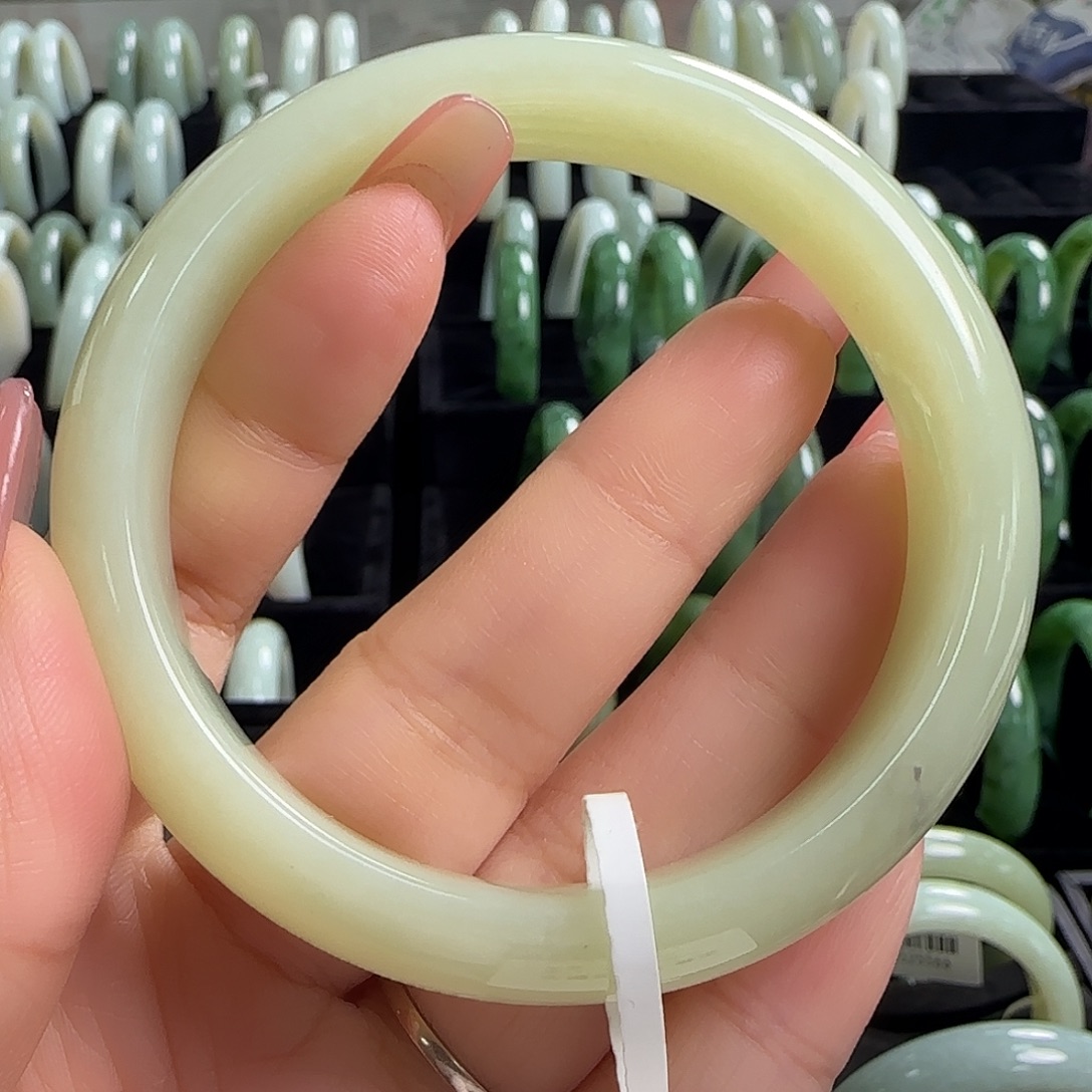 和田玉未镶嵌手镯60.8