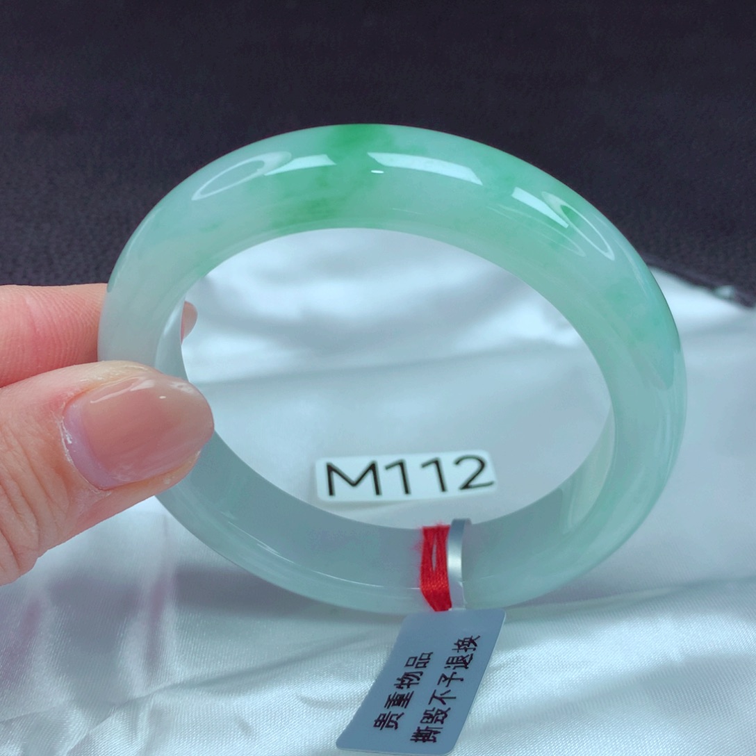 翡翠手镯未镶嵌手镯88