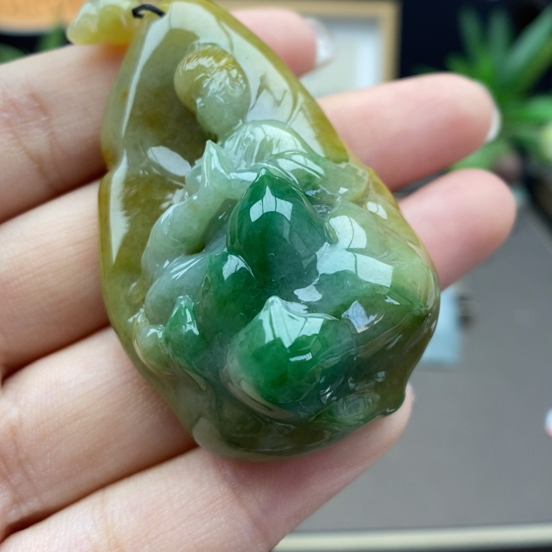 夜***人翡翠未镶嵌颈饰吊坠