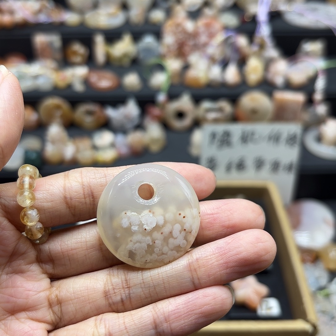 是***~玛瑙/玉髓未镶嵌颈饰