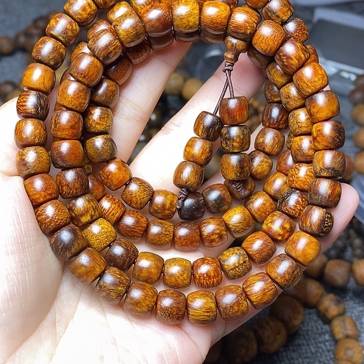 如***境贡木手串/手链贡木手串印贡8/9直切