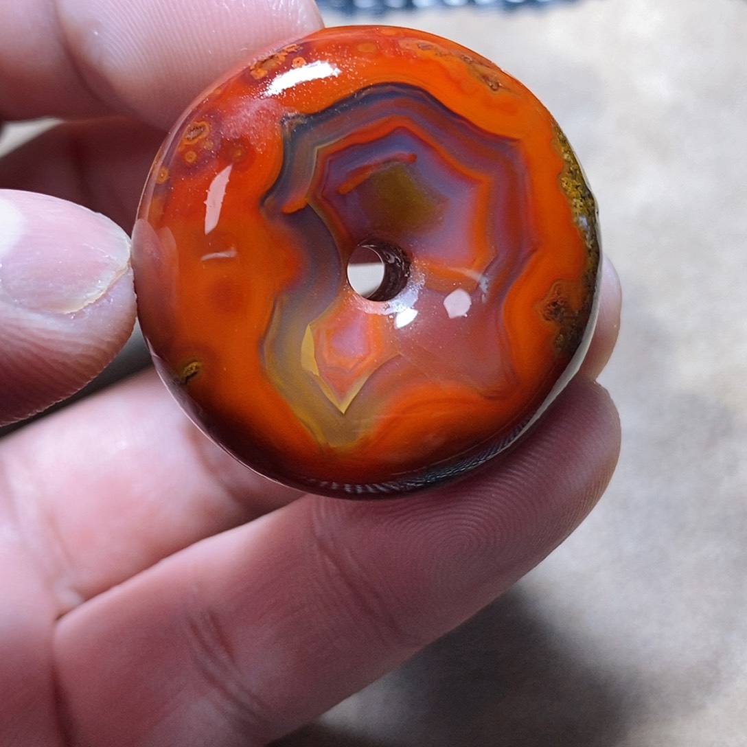 玛瑙/玉髓颈饰未镶嵌寂***烟