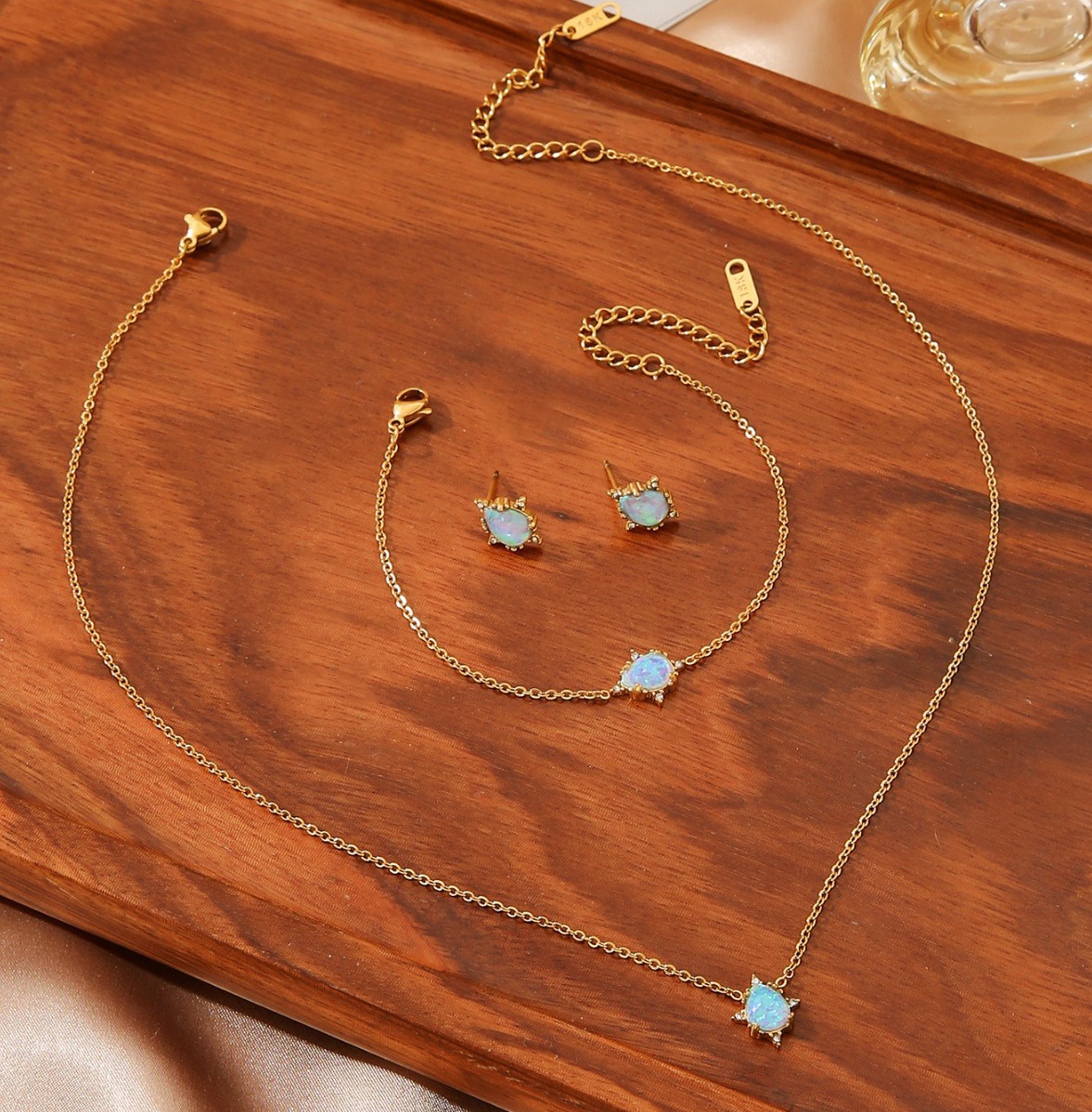 钛钢项链 钛钢项链 LARVINA复古法式三件套蓝色