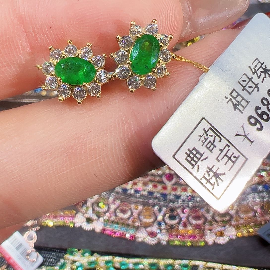 银S925镶嵌祖母绿珠宝奇石