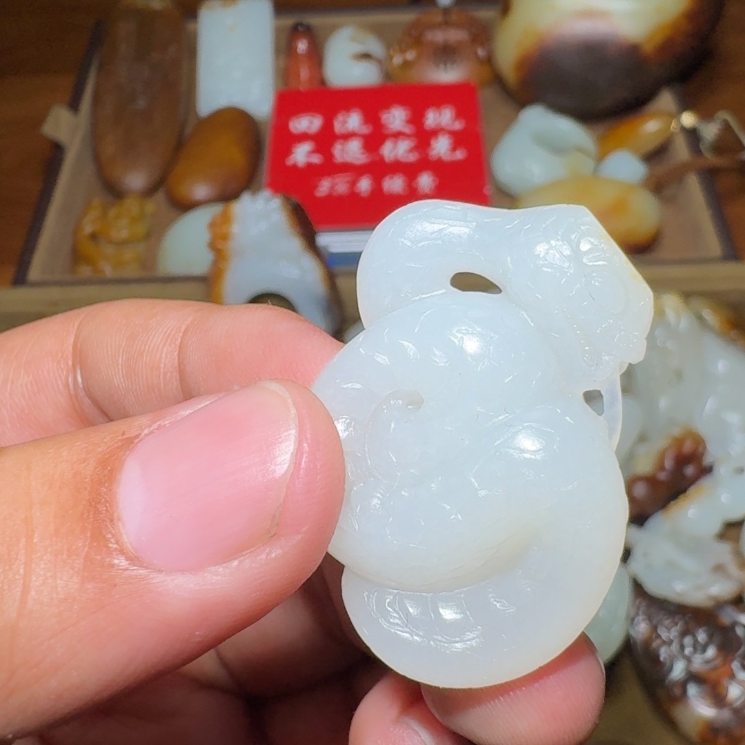 和田玉颈饰未镶嵌