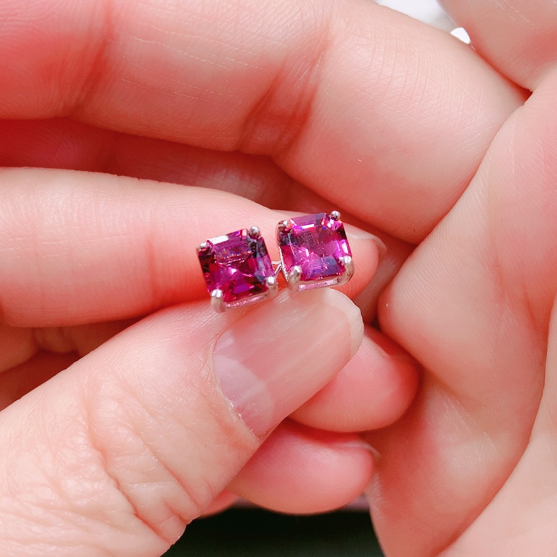 石榴石耳钉银S925镶嵌