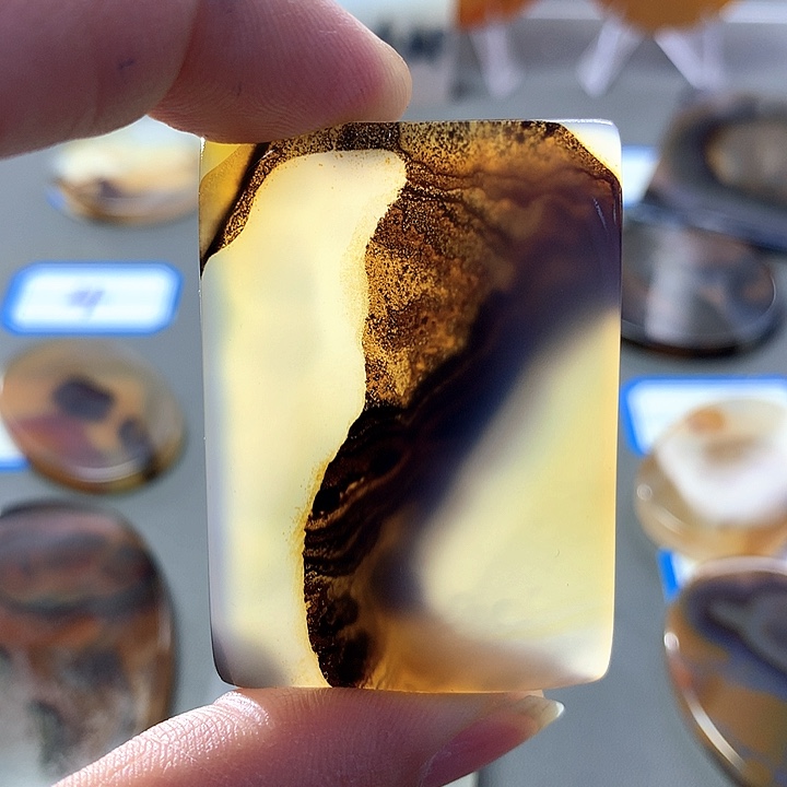 未镶嵌颈饰玛瑙/玉髓