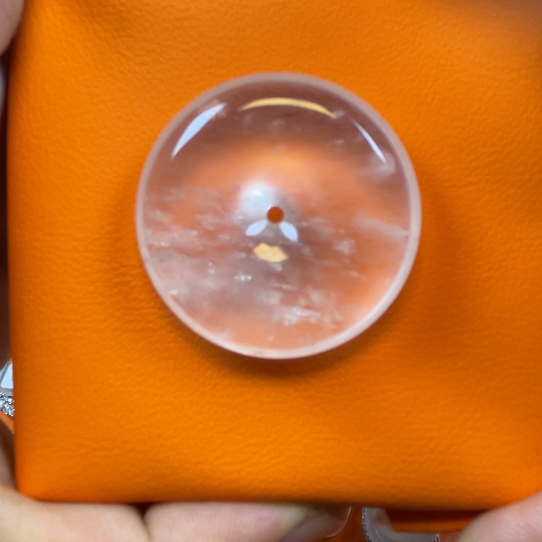 石英质玉未镶嵌颈饰平安扣