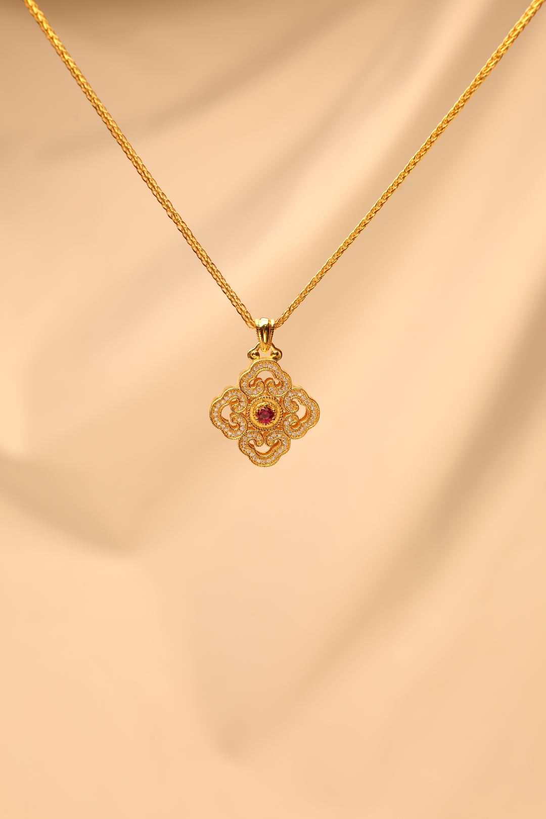 Pt950铂金黄四方祥瑞点钻轻奢套链