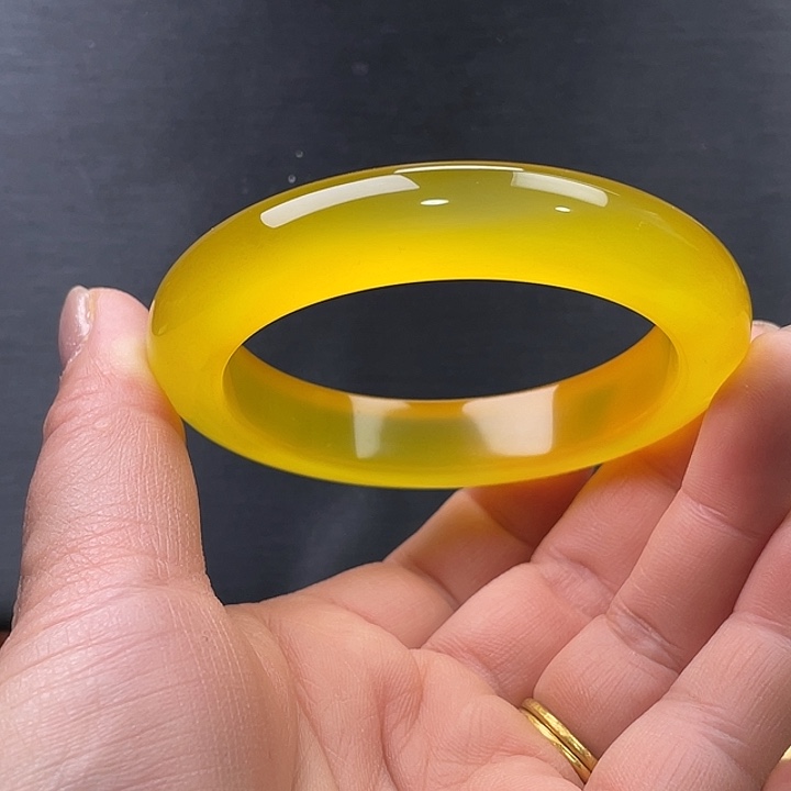 玛瑙/玉髓未镶嵌手镯58.4