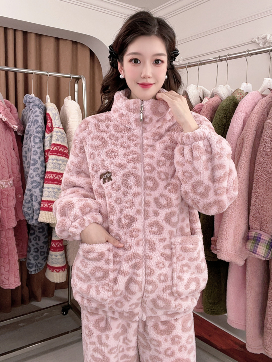 豹纹睡衣女秋冬新款加绒加厚开衫柔软舒适保暖家居服套装可外穿