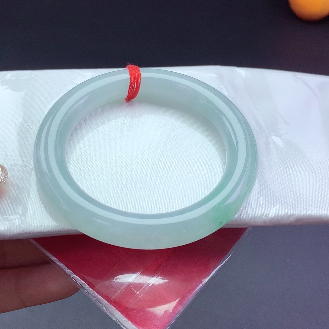 【闪购商品】翡翠手镯未镶嵌a 064000
