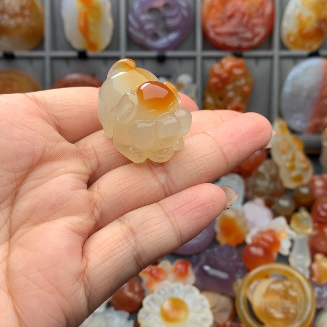 『***’玛瑙/玉髓未镶嵌颈饰