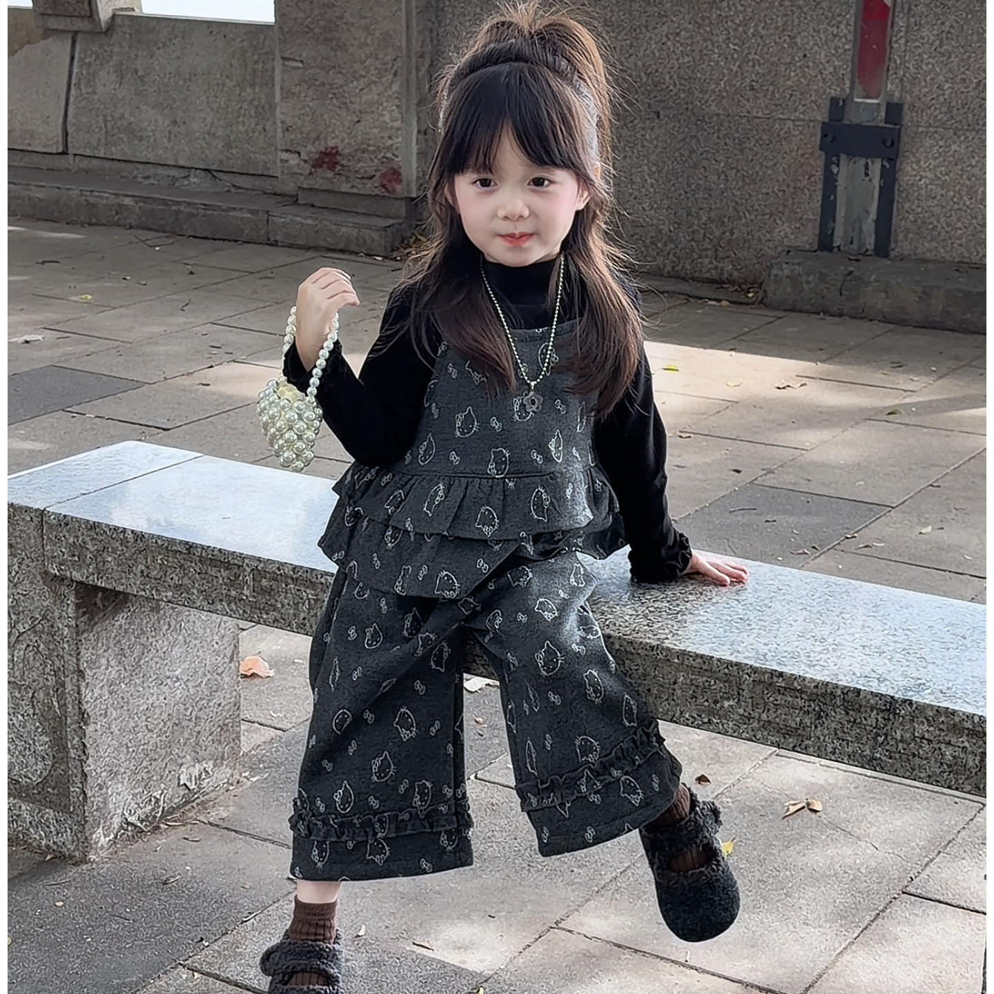 女童冬季套装超好看儿童装衣服2025新款女宝宝背心裤子加绒三件套