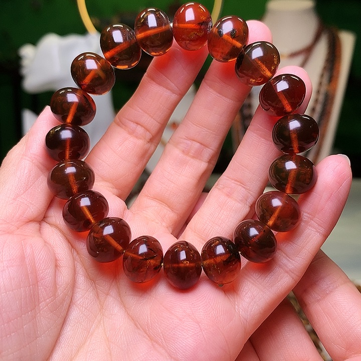 琥珀裸石未镶嵌红**头抚顺琥珀