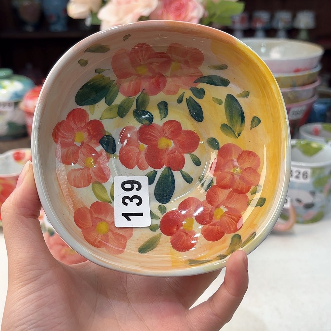 瓷片兔兔好可爱啊我