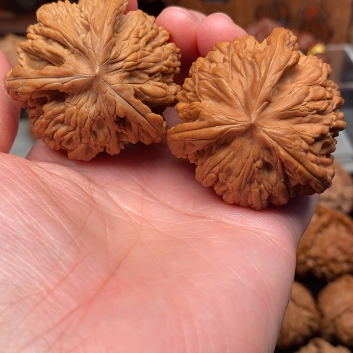 吊坠文玩核桃虎头奔