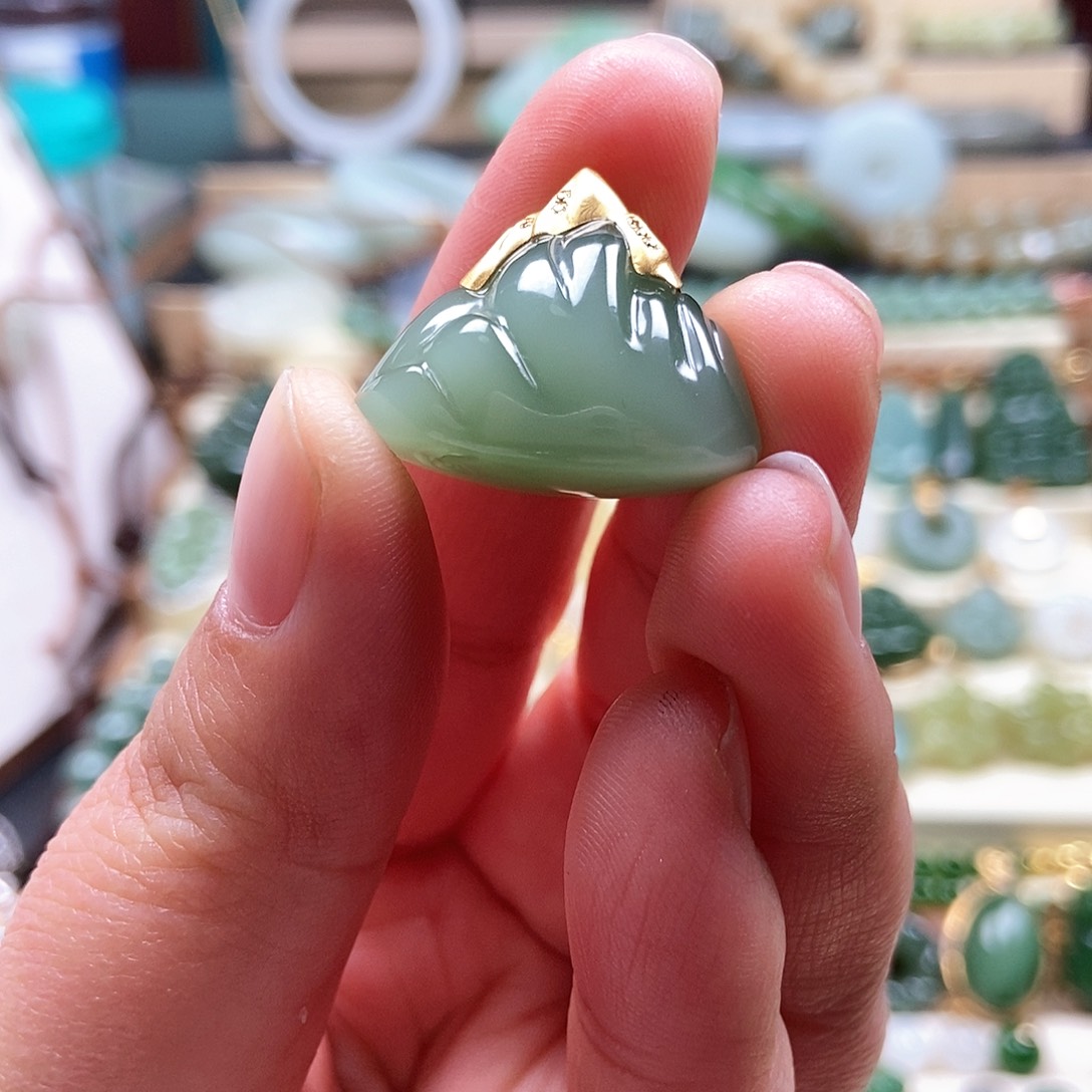 吊坠(不含链)18K金镶嵌和田玉