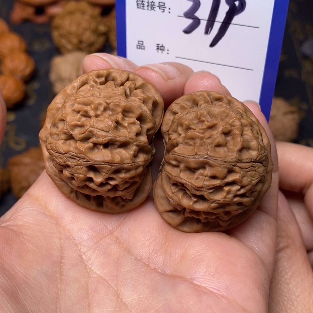 文玩核桃把件宫灯全品39。 319
