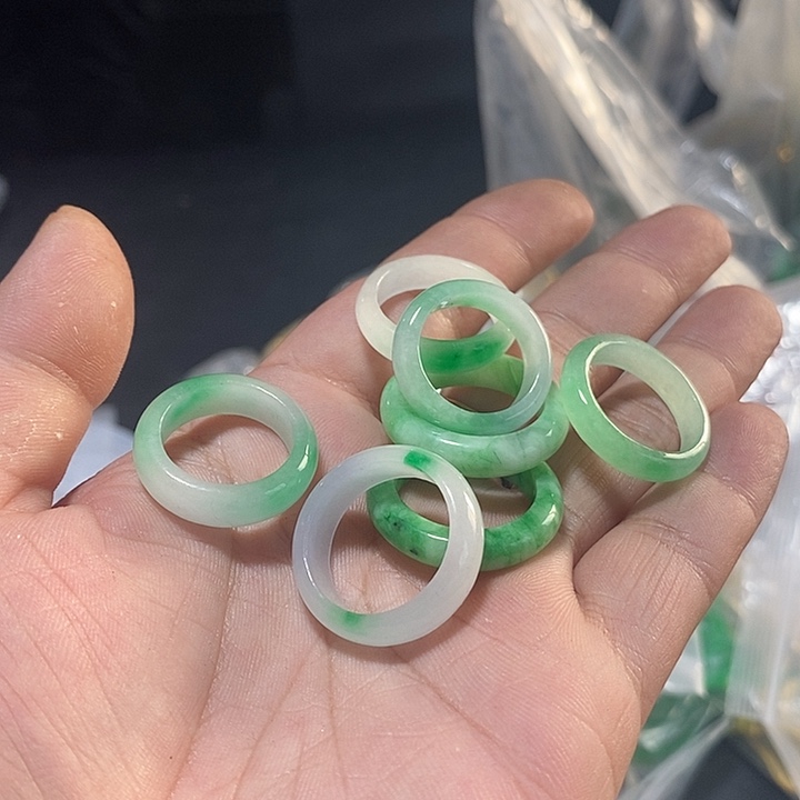 翡翠颈饰未镶嵌价格