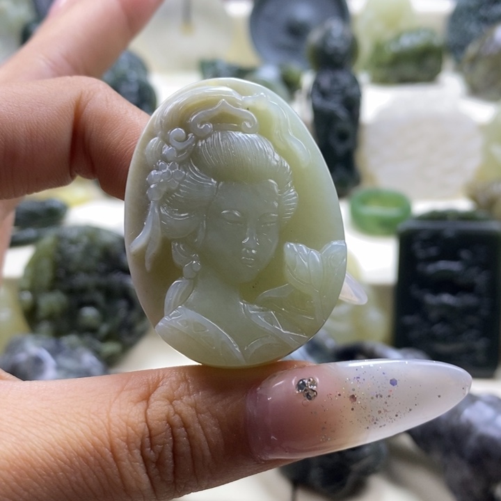 和田玉颈饰未镶嵌