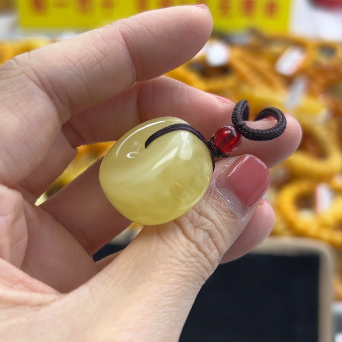 琥珀珠宝奇石未镶嵌