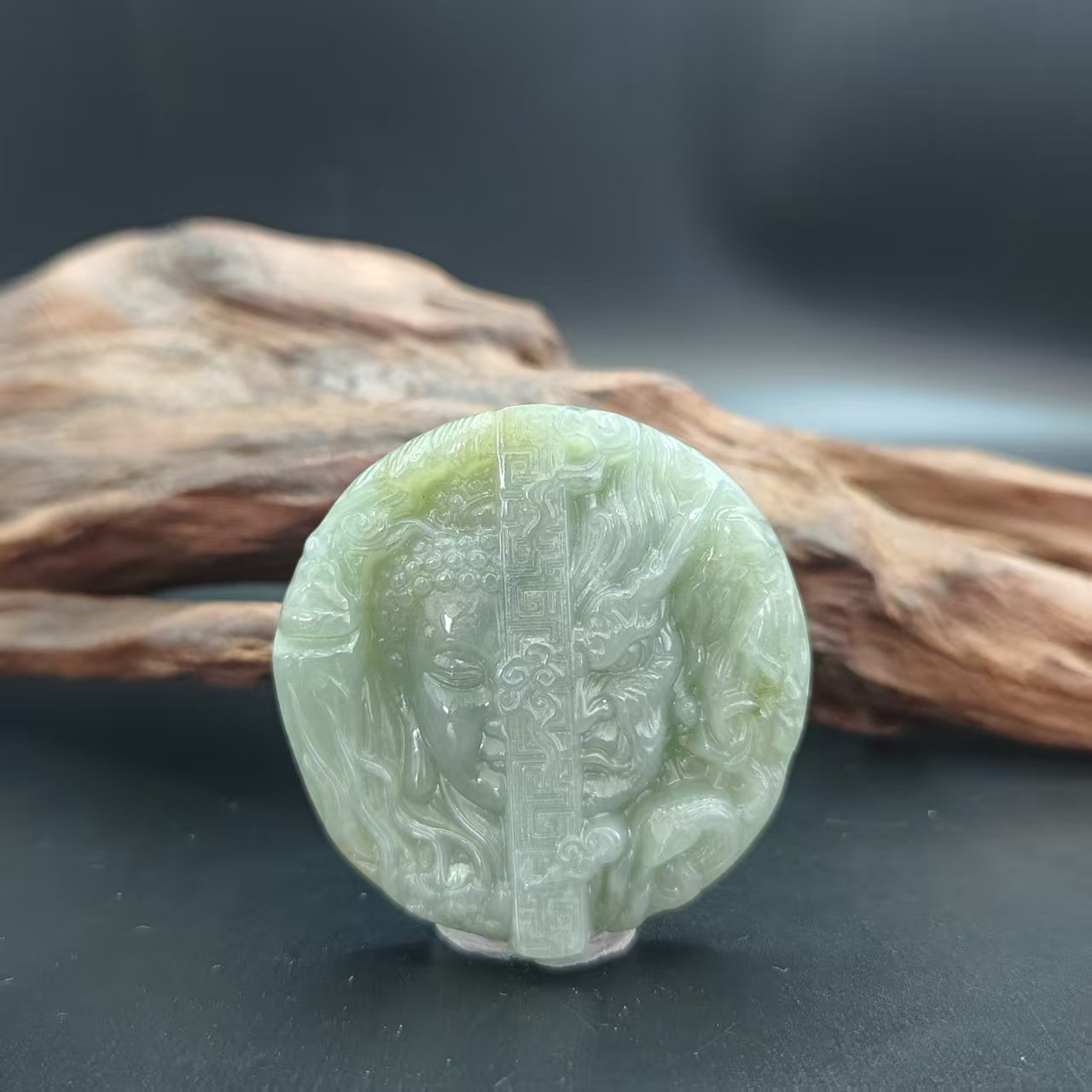 Q和田玉一念之间吊坠2669