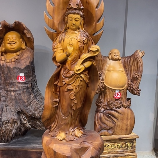 香樟木超*速香樟木雕刻人物摆件