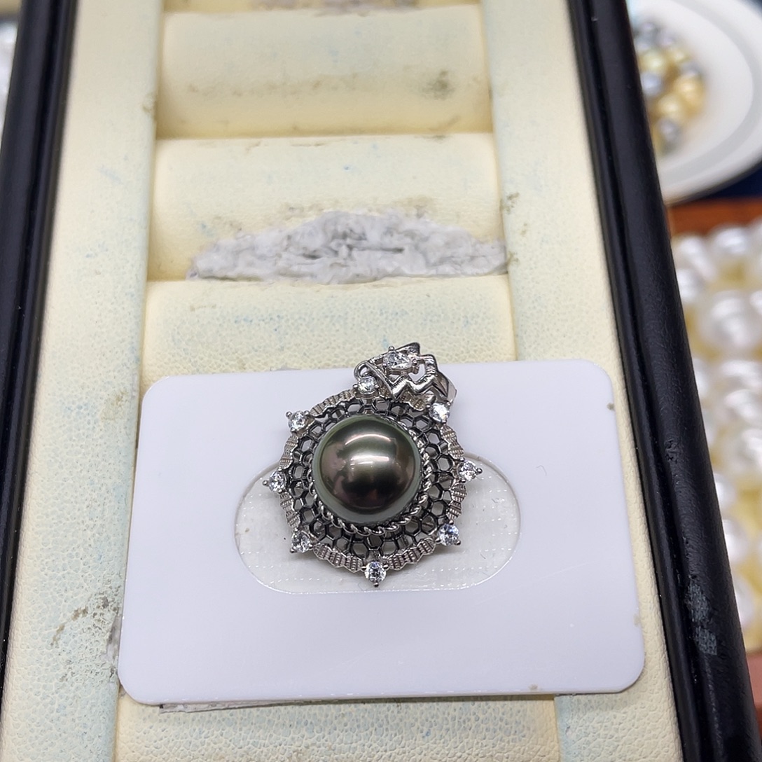 银S925镶嵌海水珍珠颈饰绿色复古风独特吊坠10.5mm